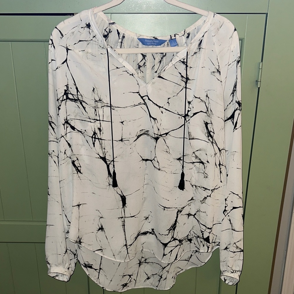 Simply Vera Black and White Abstract Print Blouse